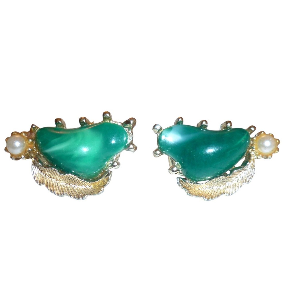 Vintage Signed Coro Green Slag Glass Clip On‎ Earrings Gold Tone Leaf Faux Pearl